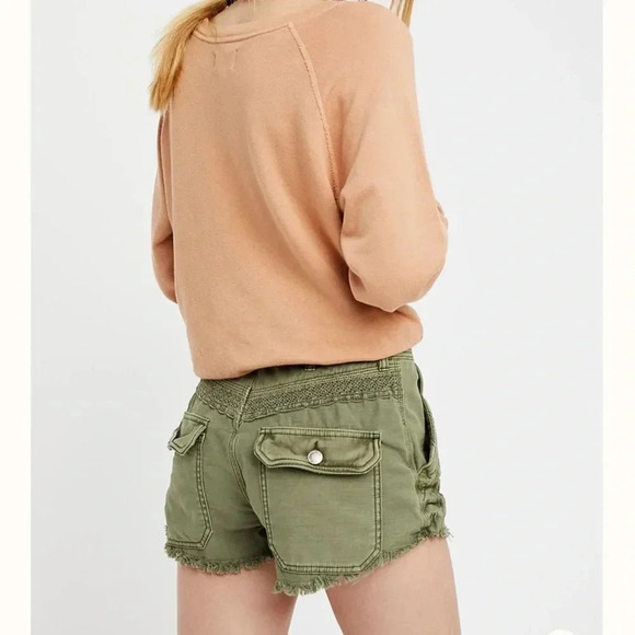 ❤️‍🔥HOST PICK❤️‍🔥 Free People Great Expectations Lace shorts NWT! - Picture 4 of 11